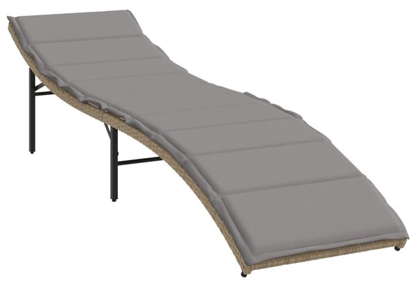 2 db bézs polyrattan napozóágy asztallal