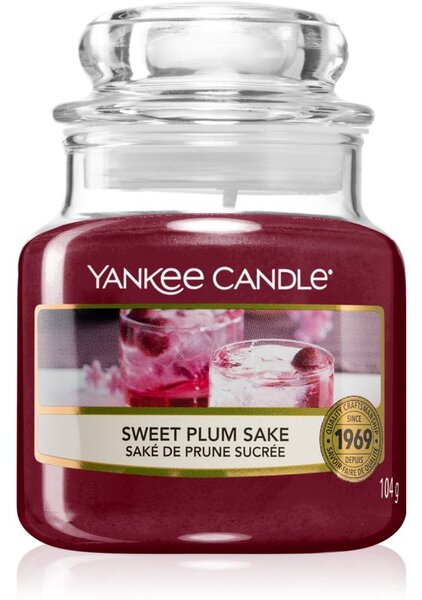 Yankee Candle Sweet Plum Sake illatos gyertya 104 g