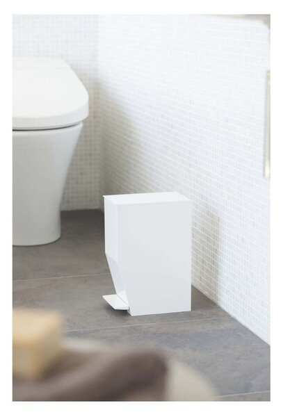 Fehér műanyag pedálos szemetes 3,9 l Tower – YAMAZAKI
