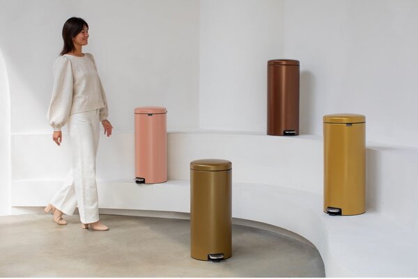 Aranyszínű acél pedálos szemetes 30 l NewIcon – Brabantia