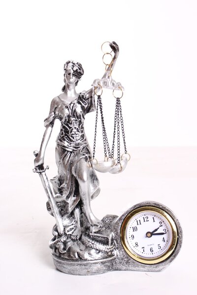 JUSTITIA, az igazság Istennője órával L-779-1 - ezüst (19x12x6 cm)