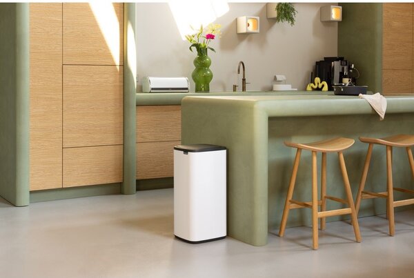 Fehér acél érintésre nyíló szemetes 30 l Bo Touch – Brabantia