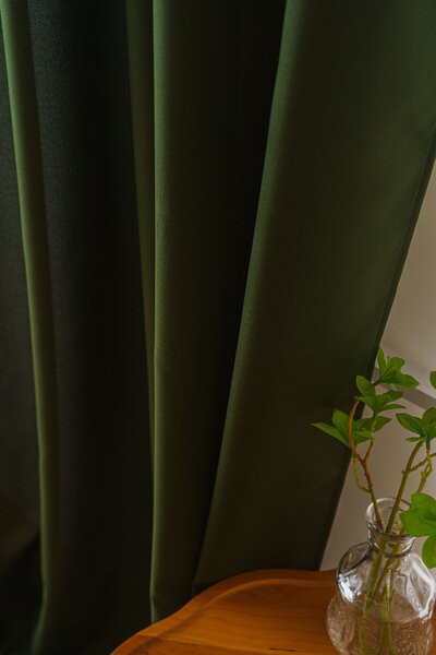 OXFORD LIGHT sötétzöld függöny 140x250 cm Felfüggesztés: Hullámos sínszalag