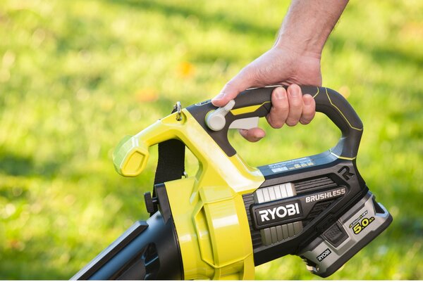 AKU szénmentes fúvó/porszívó RYOBI OBV18 18V