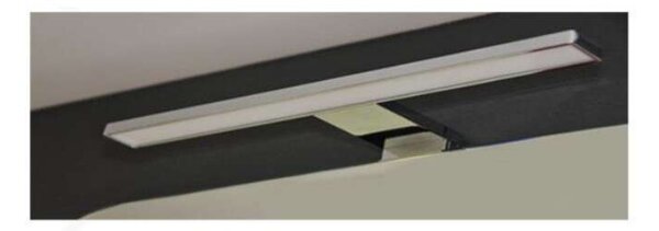 Sharp 105 tükrös szekrény LED világítással