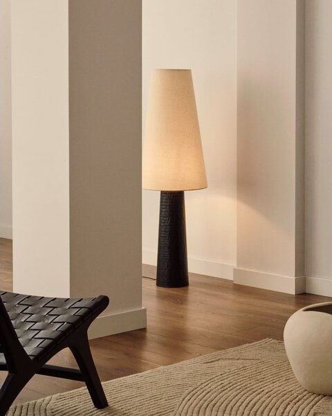 Fekete-krémszínű állólámpa textil búrával (magasság 129 cm) Senni – Kave Home