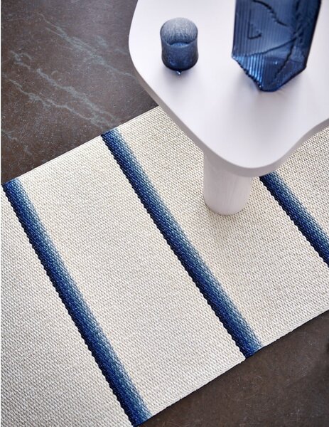 Kék-krémszínű kültéri-beltéri szőnyeg 70x90 cm Olle Blue Vanilla – Pappelina