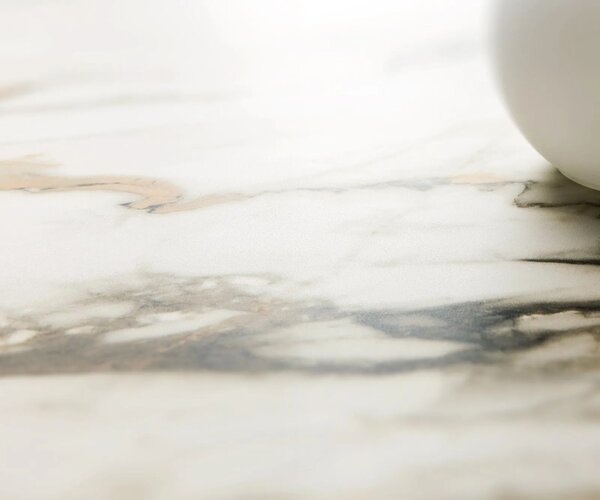 DELIFE Konzolasztal Edge hajóformájú 180x40 cm kerámia Calacatta Luxe fehér arany szürke Conos fém titán színű hatású
