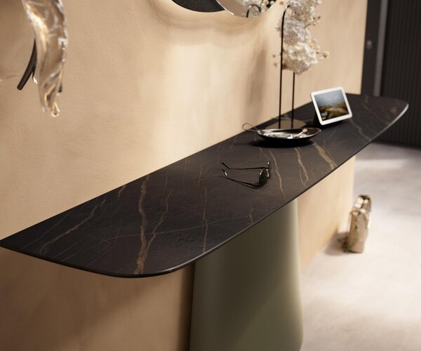 DELIFE Konzolasztal Edge hajóformájú 180x40 cm Laminam® kerámia Noir Desir barna Conos fém titán színű hatású