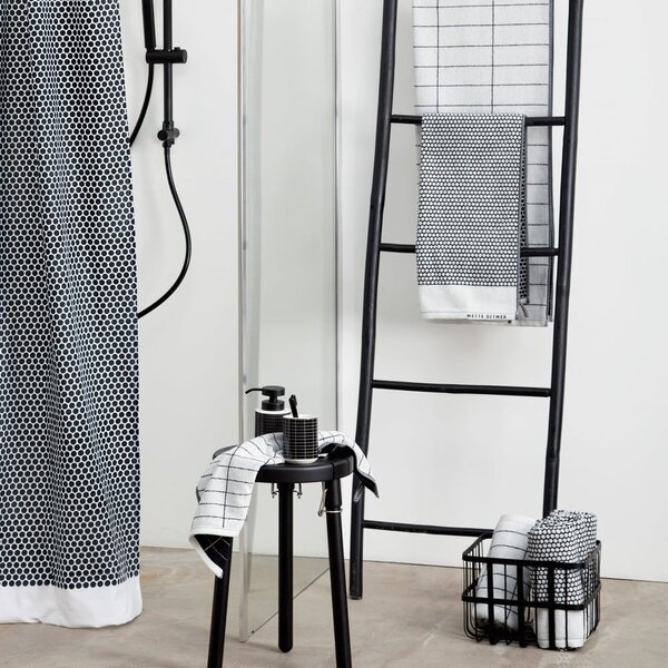 Fekete-fehér pamut fürdőlepedő 70x140 cm Grid – Mette Ditmer Denmark