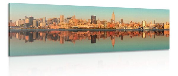 Kép bájos New York-i tükröződés a vízben