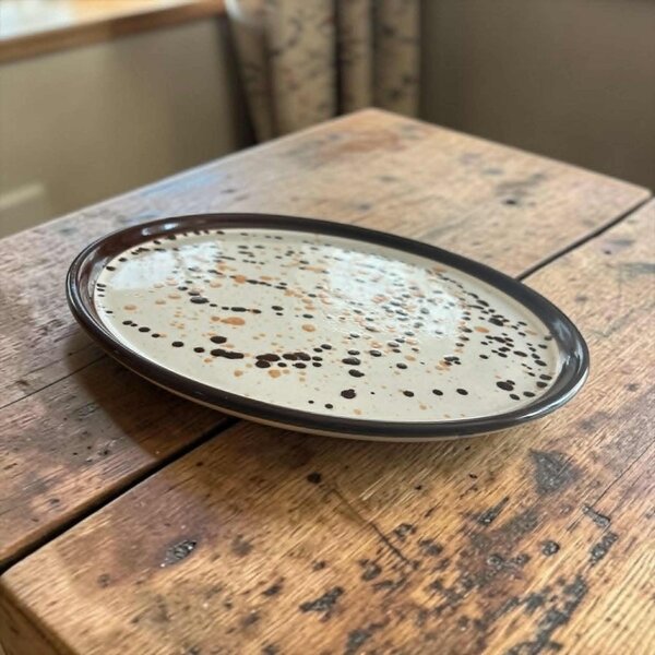 Pöttyös pizza tányér 34 cm átmérővel