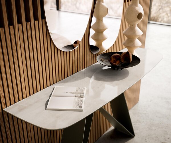 DELIFE Konzolasztal Edge hajóformájú 140x40 cm kerámia ónix pezsgő Velio fém titán színű effekt finish
