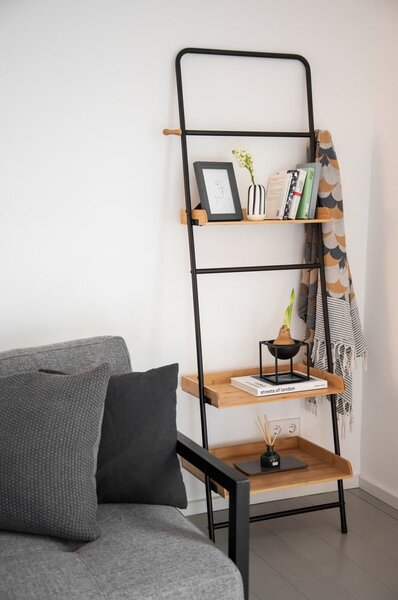 Fekete-natúr színű fém polcos állvány 56x180 cm Loft – Wenko