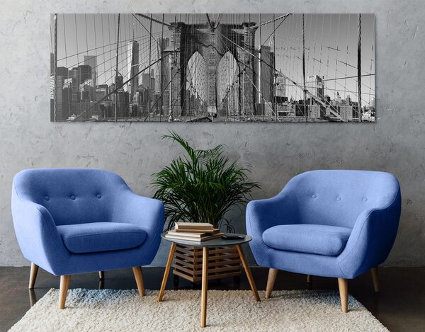 Kék Manhattan híd New Yorkban fekete fehérben