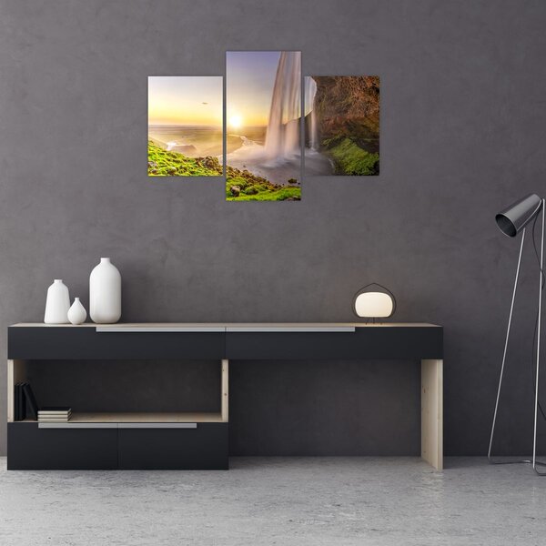 Kép - Seljalandsfoss a barlang mögül (90x60 cm)