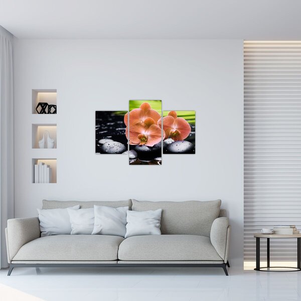 Kép - Narancssárga orchidea pálmalevelekkel (90x60 cm)