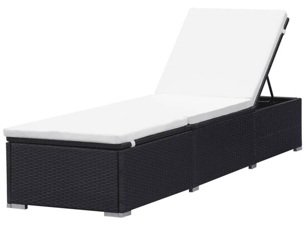 2 db fekete polyrattan napozóágy párnával