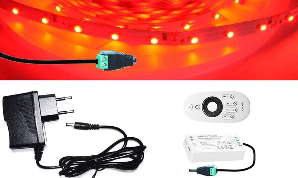 1m hosszú 5Wattos, RF 4 zónás FUT007 távirányítós, vezérlős, adapteres piros LED szalag (60db 2835 SMD LED)