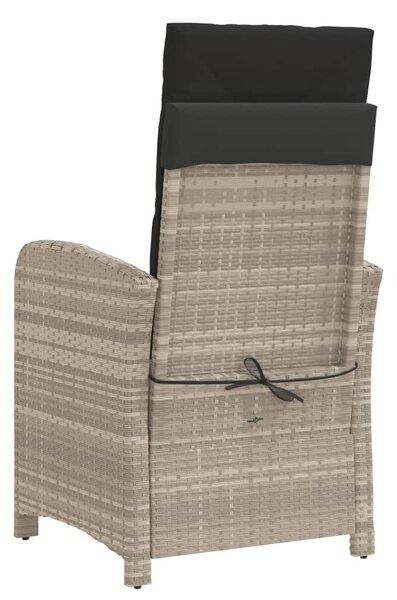 2 db világosszürke polyrattan dönthető kerti szék lábtartóval