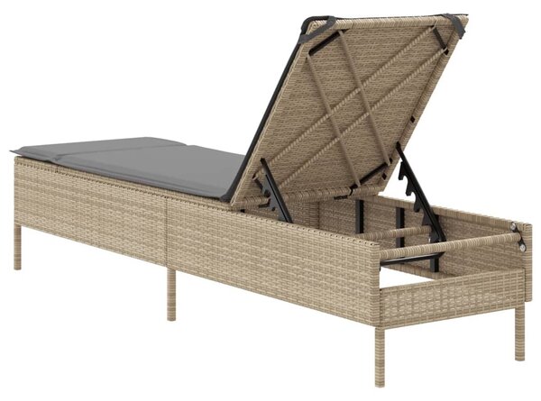 Bézs polyrattan napozóágy párnával