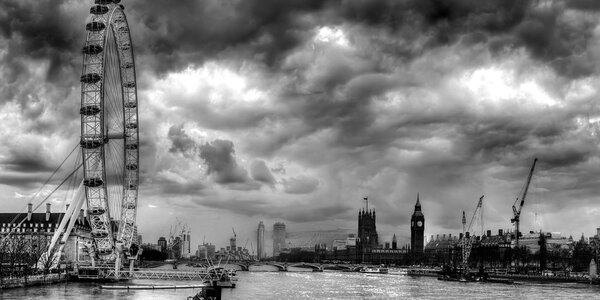 Kép egyedi London és a Temze folyó fekete-fehér kivitelben