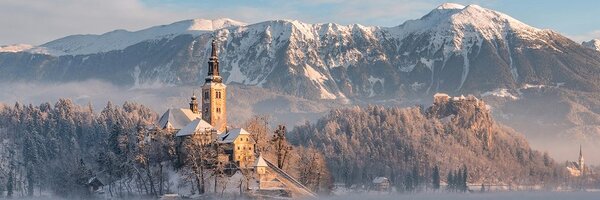 Kép templom a Bled tónál Szlovéniában