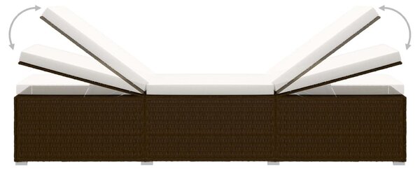 Barna polyrattan napozóágy párnával és teázóasztallal