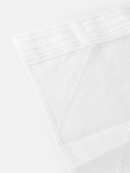 Sinsay - Félátlátszó függöny behúzószalaggal geometrikus hímzéssel - fehér