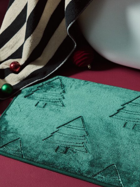 Sinsay - Fürdőszobai szőnyeg dombornyomott karácsonyfa mintával - zöldeskék