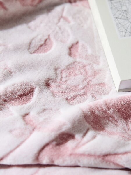 Sinsay - Virágmintás takaró - pasztellpink
