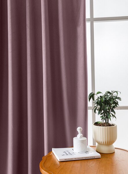 Világos lila VELVET sötétítő függöny 140x250 cm Felfüggesztés: Hullámos sínszalag