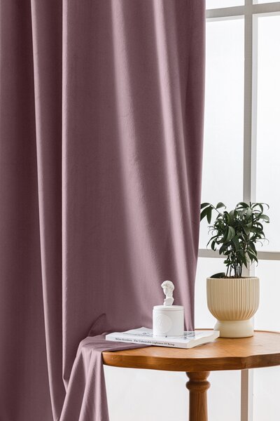 Világos lila VELVET sötétítő függöny 140x250 cm Felfüggesztés: Hullámos sínszalag