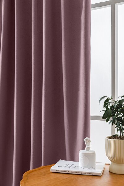 Világos lila VELVET sötétítő függöny 140x250 cm Felfüggesztés: Hullámos sínszalag