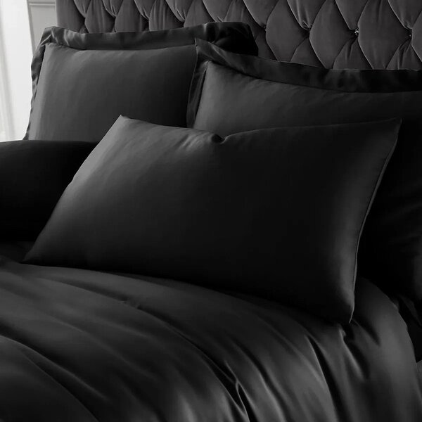 Fekete egyszemélyes szatén ágyneműhuzat 135x200 cm Silky Soft – Catherine Lansfield