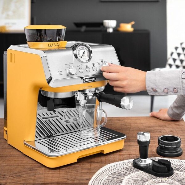Delonghi Kávéfőző presszó EC9155.YE
