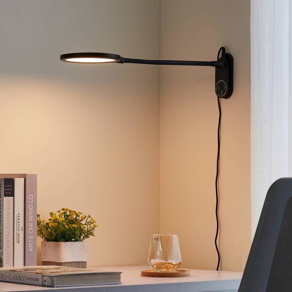 Lindby LED asztali lámpa Valtaria, fekete, CCT, dimmelhető, dimmelhető, Fekete, Dolgozószoba / Iroda, Műanyag, Modern