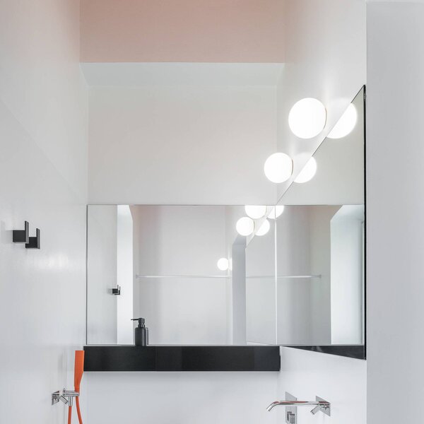 Artemide Dioscuri fali lámpa, IP65, Ø 25 cm, dimmelhető, Fehér / opál, Folyosó, Üveg, Dizájn