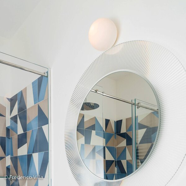 Artemide Dioscuri fali lámpa, IP65, Ø 25 cm, dimmelhető, Fehér / opál, Folyosó, Üveg, Dizájn