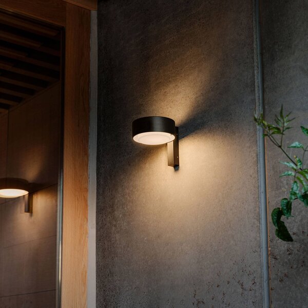 MARSET Plaff-on! LED kültéri falilámpa, IP65, dimmelhető, Fekete, Alumínium, Dizájn