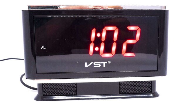 Digitális ébresztőóra piros számokkal (VST-721)