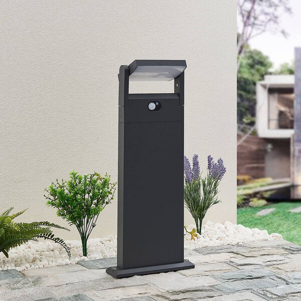 Lindby Novalie LED-es napelemes ösvényfény, Alu / szürke / cink, Alumínium, Modern