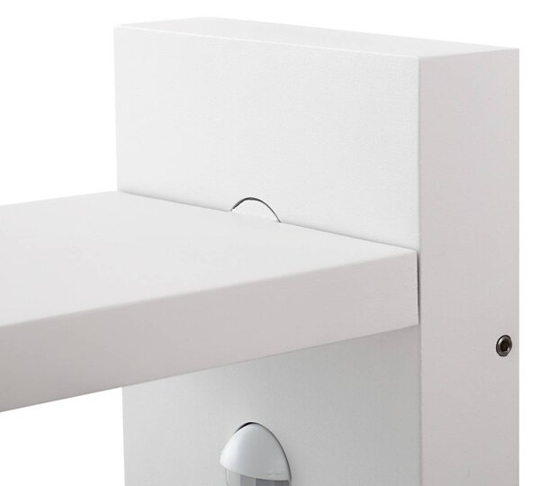 Lucande Silvan LED kültéri falilámpa, fehér, érzékelővel, IP54, 16 cm, Fehér / opál, Alumínium, Modern