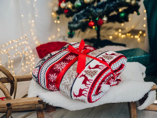 WINTER DELIGHT karácsonyi piros-fehér báránytakaró mikroplüss Méret: 160 x 200 cm