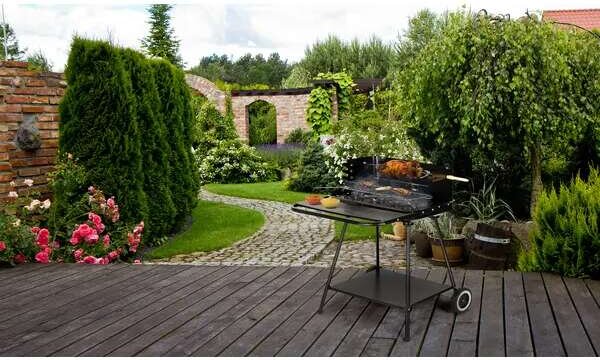 ModernHOME kerti Grillkocsi nyárssal