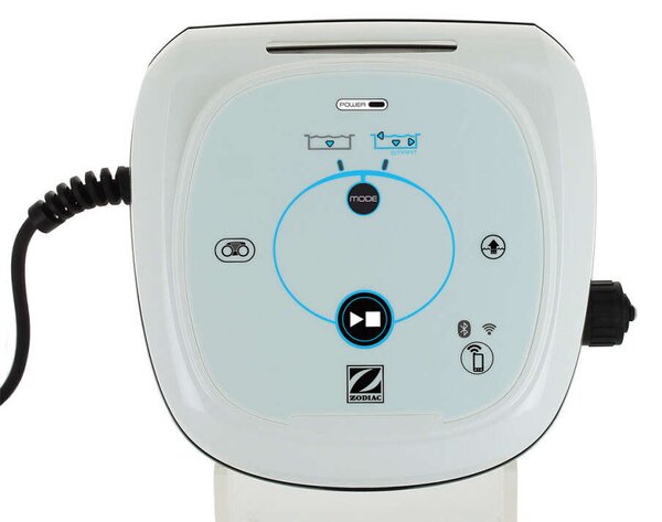 Zodiac Alpha 4WD RA 6300 IQ automata vízalatti medence porszívó robot – 3 év garancia