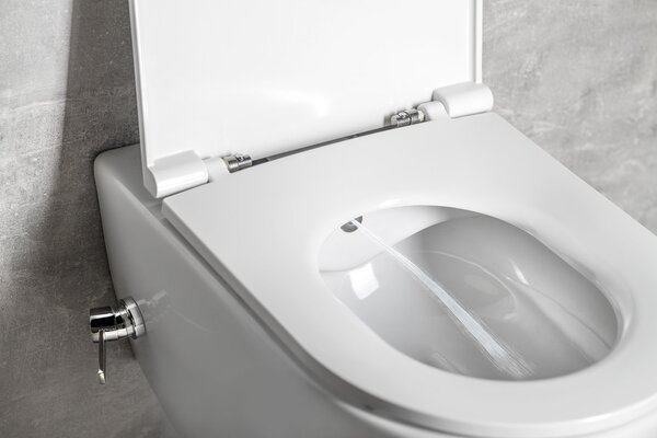 Isvea Isvea, INFINITY fali WC csésze Perem nélküli, integrált szelepes és bidé spray 36,5x53 cm, fehér, 10NFS1001I