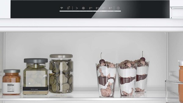 Bosch KUR21VFE0 Beépíthető hűtőszekrény, 134L, M:82, Eco Airflow, E energiaosztály