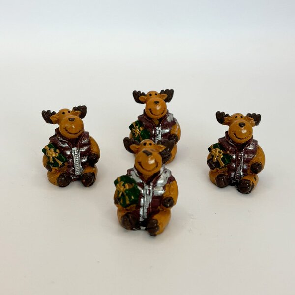Pufi kabátos rénszarvas poly figura 3 cm 4 db