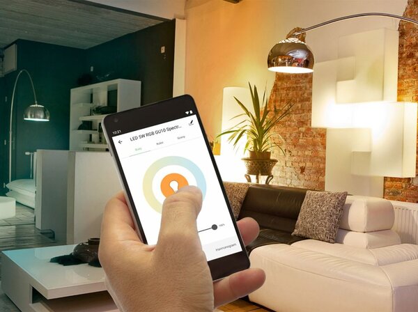 SMART izzó LED 5W GU10 WIFI RGB 510lm